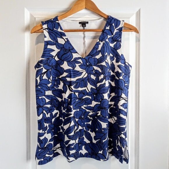 Ann Taylor Tops - Ann Taylor Blue Black White Floral Sleeveless Knit Top